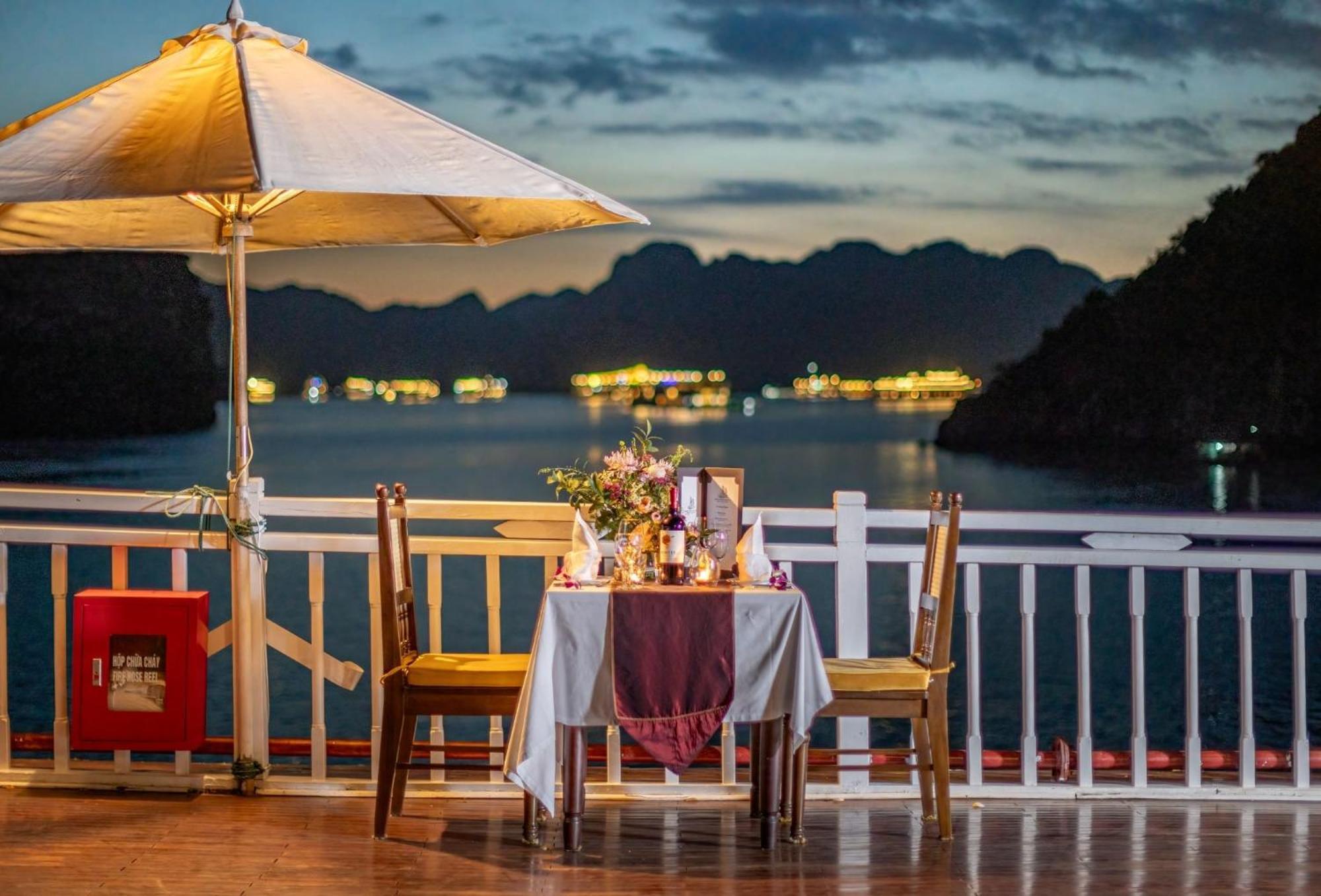 Indochina Sails Ha Long Exterior foto